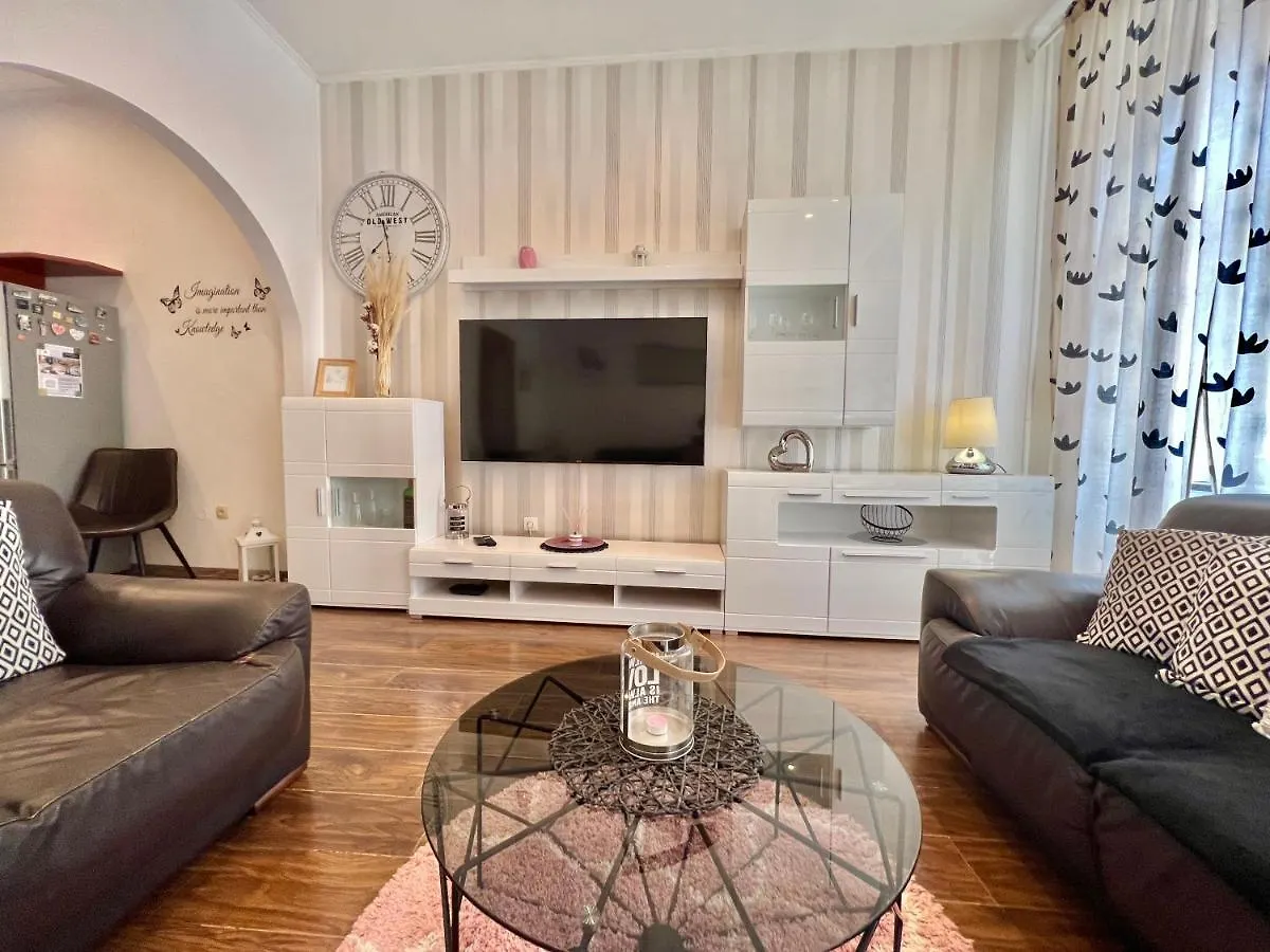 Holiday House Lona Crikvenica 0*,